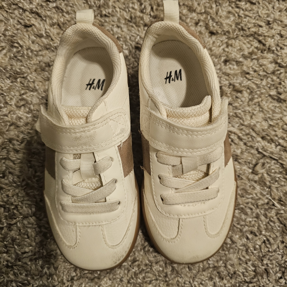 H&M White and Tan Sneakers with Velcro Straps